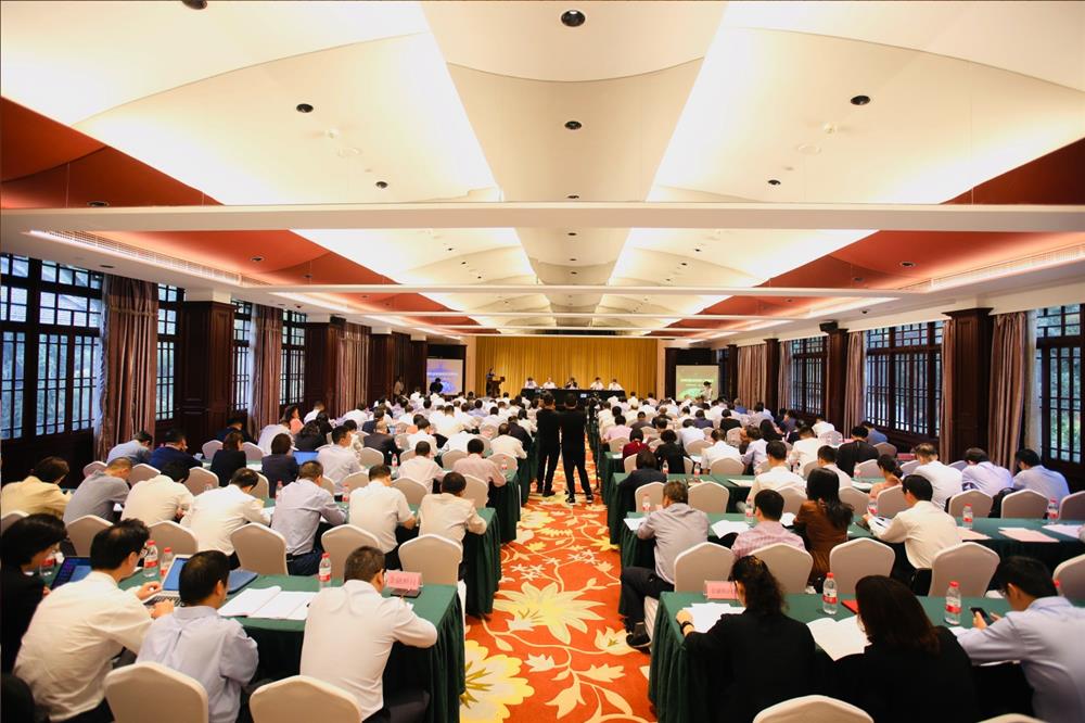 590e94e4953e5d7a7a19a13edcc9f665