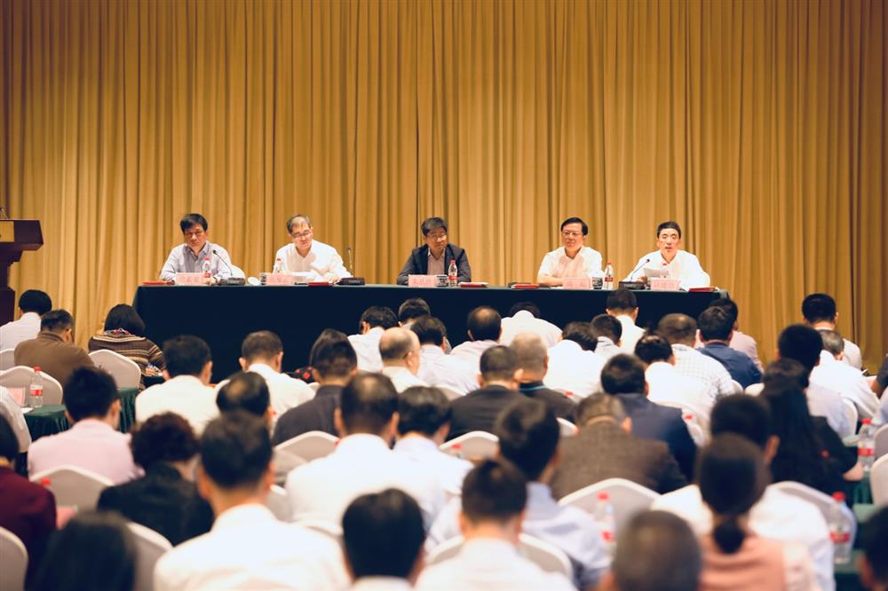 e9e929286941fa36f0426c13a808a98c